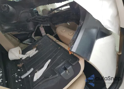 2018 Subaru Outback z USA, uszkodzony, nr VIN 4S4BSE9C5J3206235